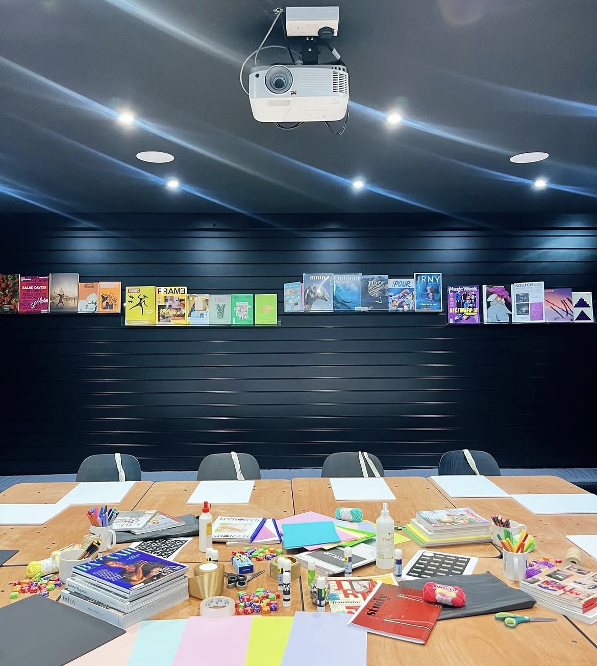 Unique' s First Creative Workshop in The Mag Studio: Colour, Collage and Community